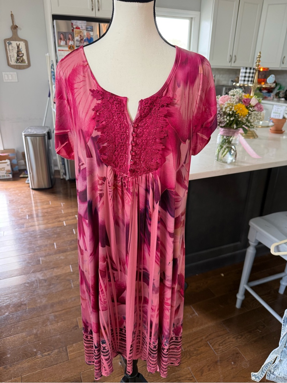 ONE WORLD Pink Floral Print Crochet Yoke Short Sleeve Dress size medium
